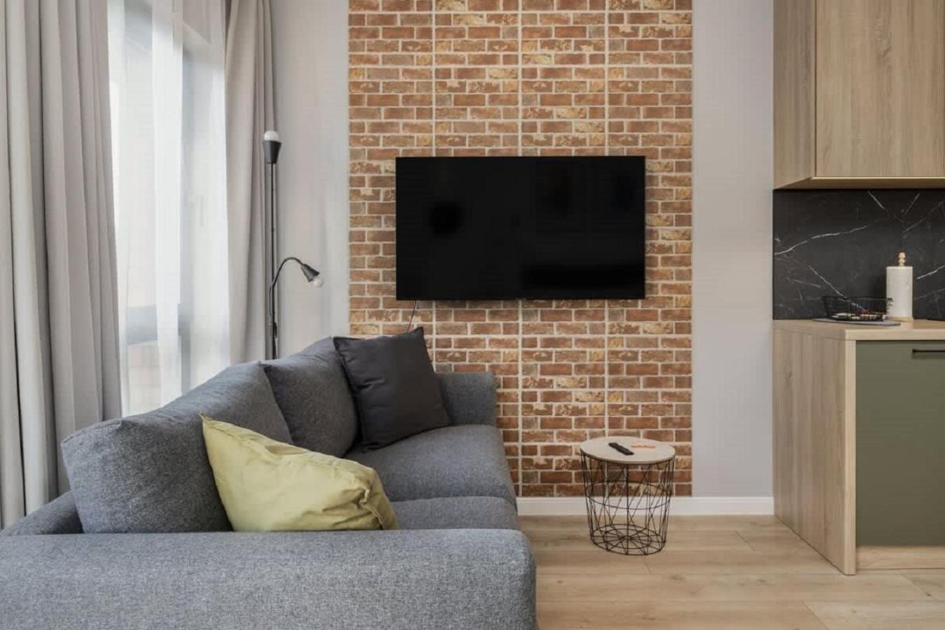 Centre Torunska By The River By Renters Apartment *